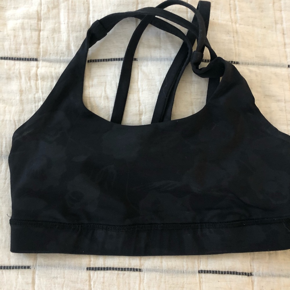 Lululemon sports bra